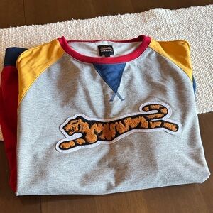 Le Tigre Gray Crewneck Sweater with Tiger Patch